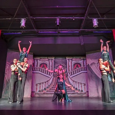 Orange Paradise ホテル シダ