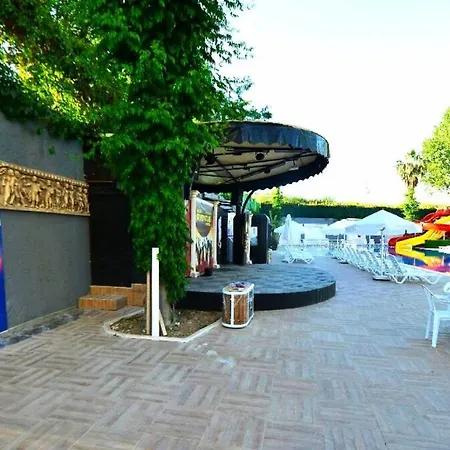 Orange Paradise ホテル 4*